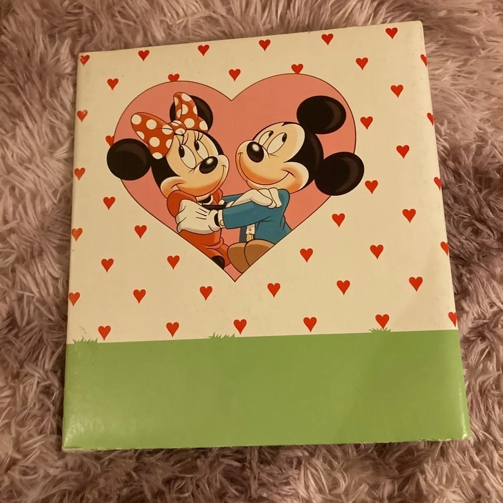 Adorable vintage Disney Binder